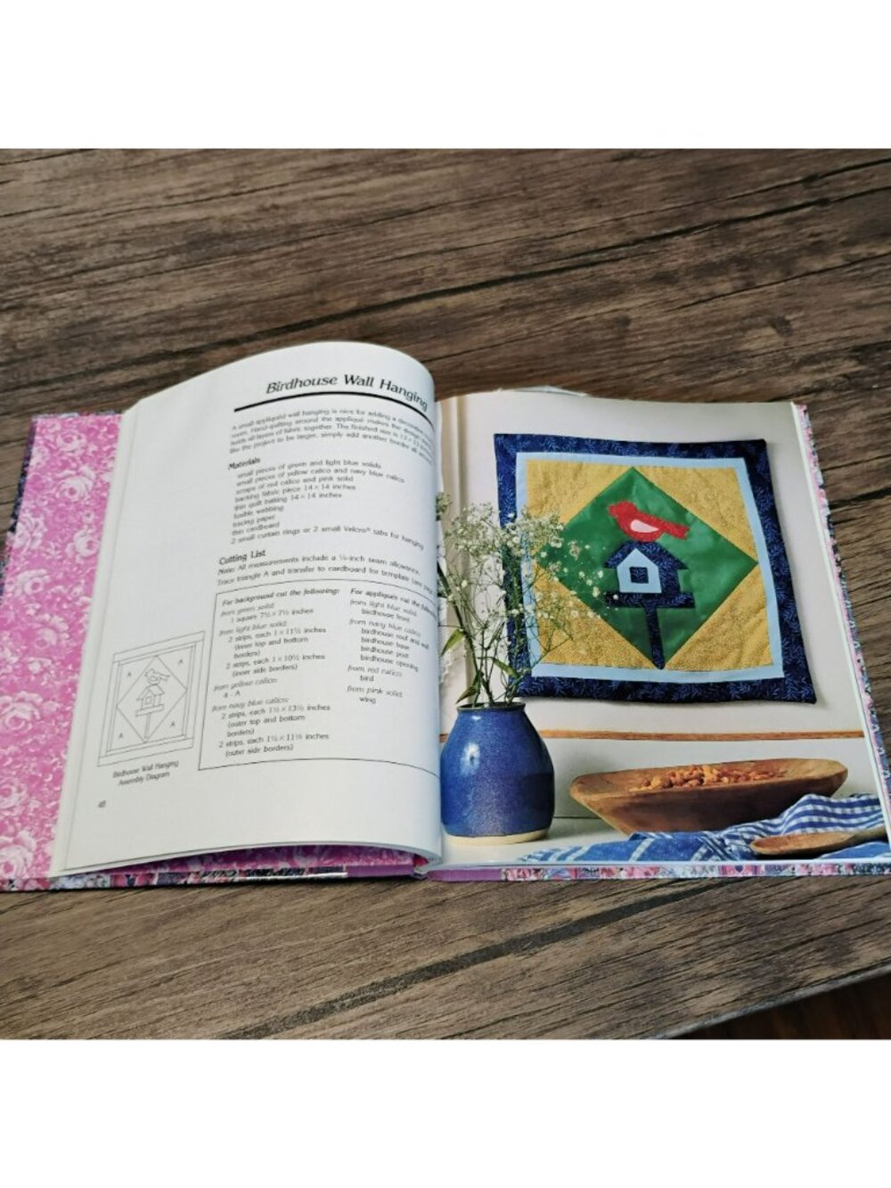 Small Patchwork & Quilting By Leslie Linsley Hardcover Book 1993 Meredith Press - Picture 6 of 7